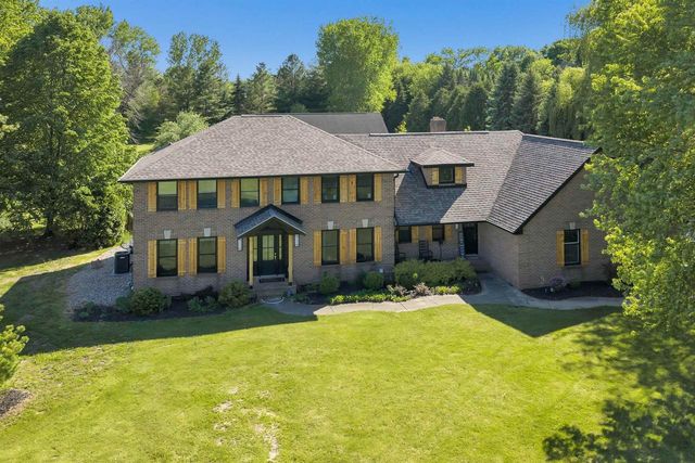 2004 LEDGEVIEW ROAD, De Pere, WI 54115