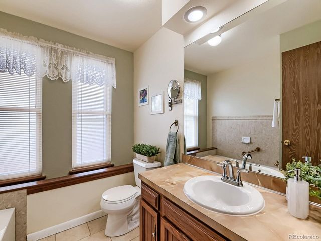 9295 W 92nd Ave, Broomfield, CO 80021