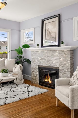 931 Bancroft Way, Berkeley, CA 94710