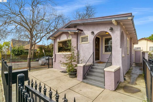 931 Bancroft Way, Berkeley, CA 94710