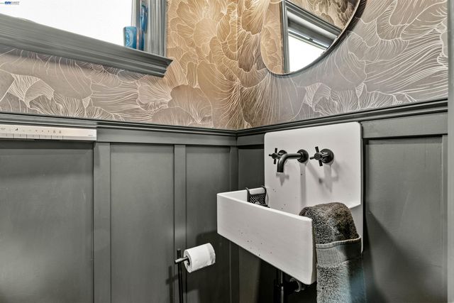 931 Bancroft Way, Berkeley, CA 94710