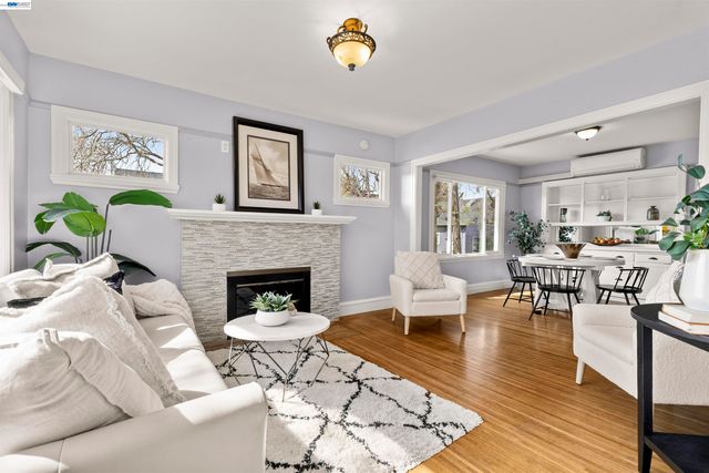 931 Bancroft Way, Berkeley, CA 94710