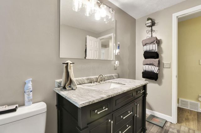5042 Lindora Drive, Columbus, OH 43232