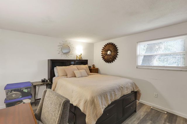 5042 Lindora Drive, Columbus, OH 43232
