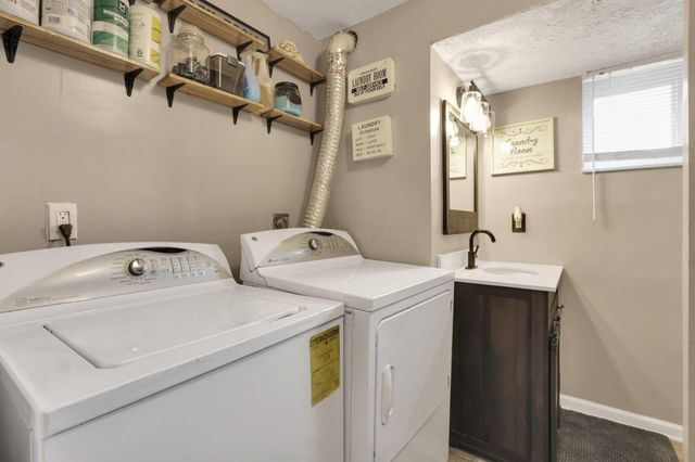 5042 Lindora Drive, Columbus, OH 43232