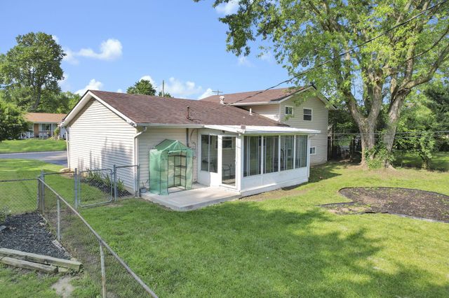 5042 Lindora Drive, Columbus, OH 43232