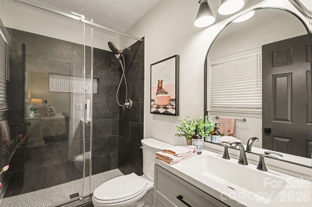 8319 Vagabond Road, Charlotte, NC 28227