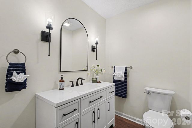 8319 Vagabond Road, Charlotte, NC 28227