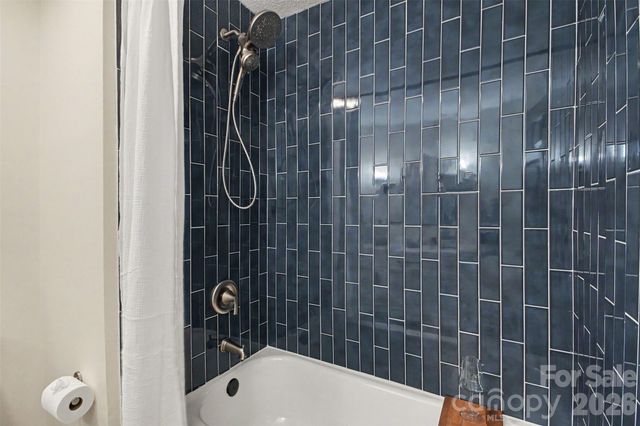 8319 Vagabond Road, Charlotte, NC 28227