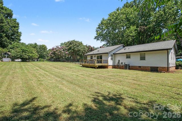 8319 Vagabond Road, Charlotte, NC 28227