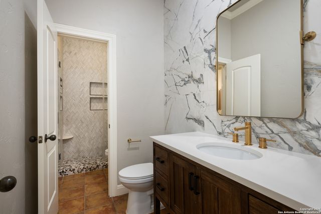 29755 No Le Hace, Fair Oaks Ranch, TX 78015