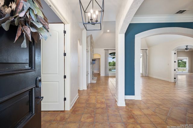 29755 No Le Hace, Fair Oaks Ranch, TX 78015