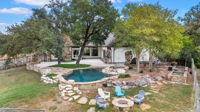 29755 No Le Hace, Fair Oaks Ranch, TX 78015