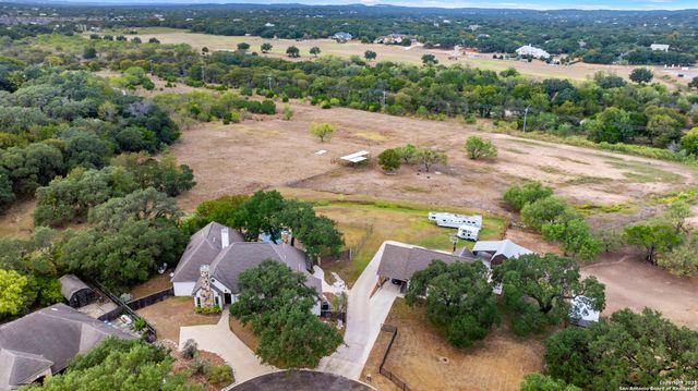29755 No Le Hace, Fair Oaks Ranch, TX 78015