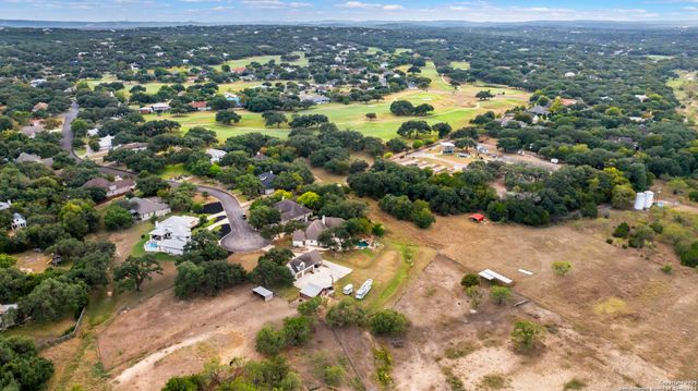 29755 No Le Hace, Fair Oaks Ranch, TX 78015