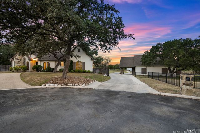 29755 No Le Hace, Fair Oaks Ranch, TX 78015