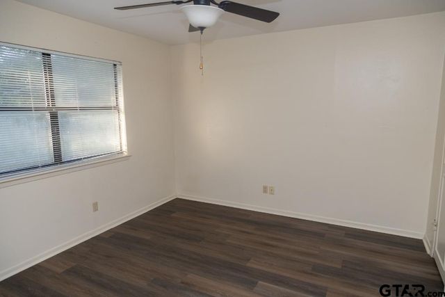 12991 N Pointe Rd, Winona, TX 75792