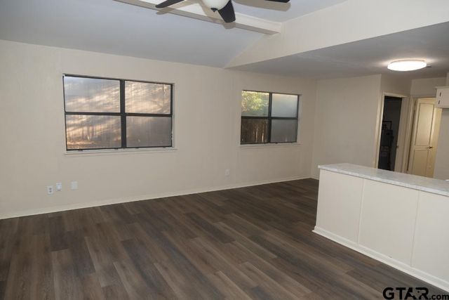 12991 N Pointe Rd, Winona, TX 75792