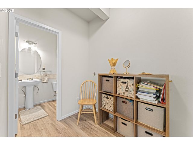 17299 Nw SHACKELFORD Rd, Portland, OR 97229