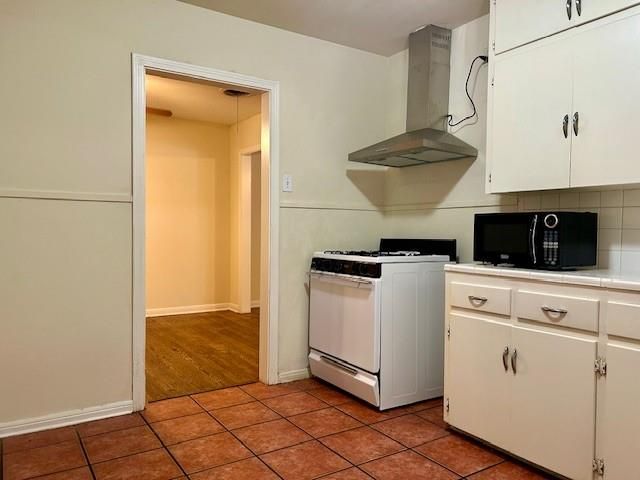 923 Keith LN, Austin, TX 78705