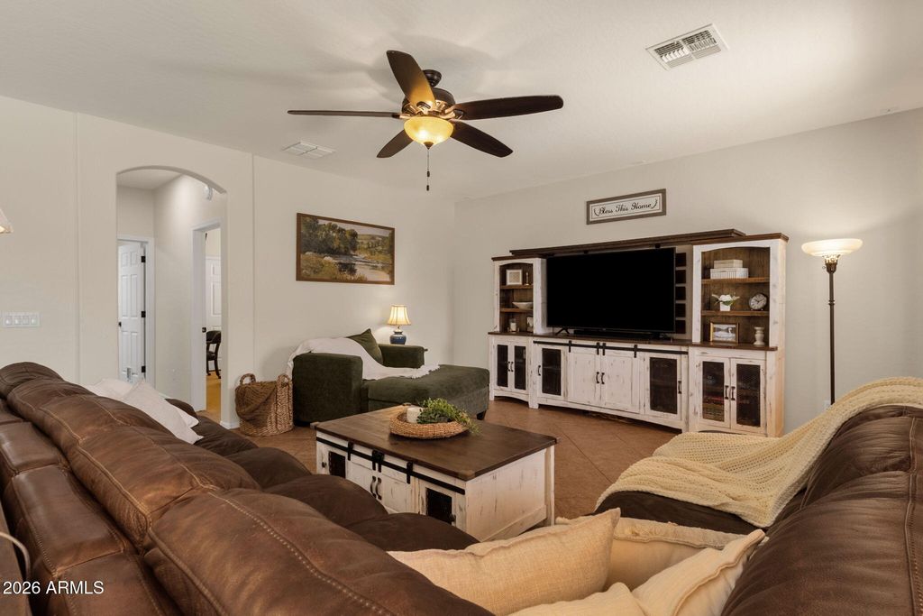 8335 W MOLLY Lane, Peoria, AZ 85383 — photo 5