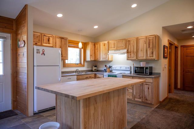 W5340 19th Street, Necedah, WI 54646