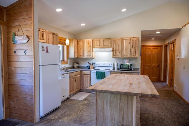 W5340 19th Street, Necedah, WI 54646