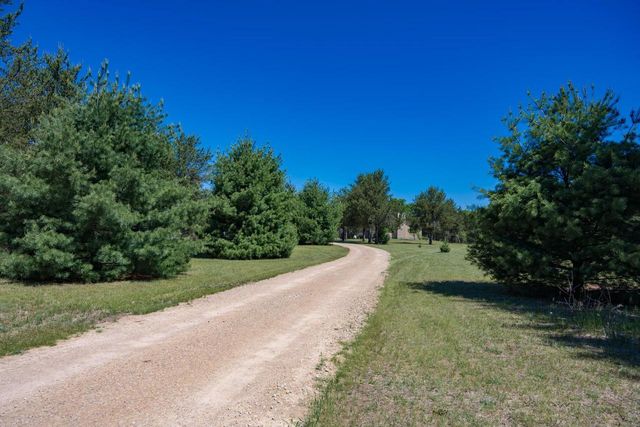 W5340 19th Street, Necedah, WI 54646