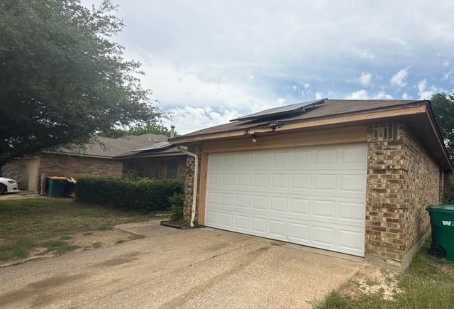 914 Larue Drive, Cedar Hill, TX 75104
