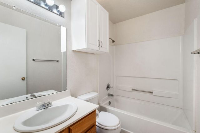 6139 Bisbee Place NW, Albuquerque, NM 87114