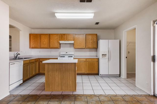 6139 Bisbee Place NW, Albuquerque, NM 87114