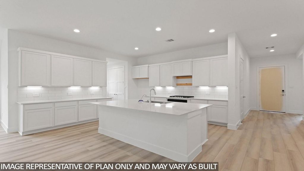 433 Summerset Landing Court, Conroe, TX 77304