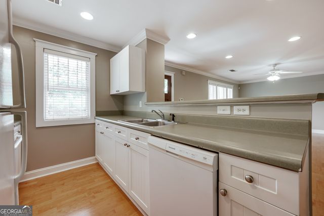 490 Barnett Shoals Road APT 416, Athens, GA 30605