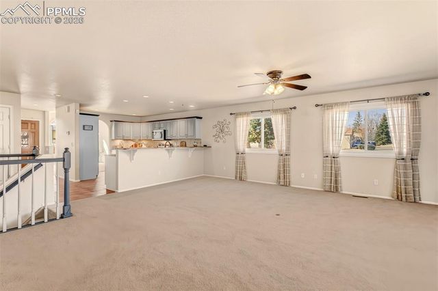 150 Luxury Lane, Colorado Springs, CO 80921