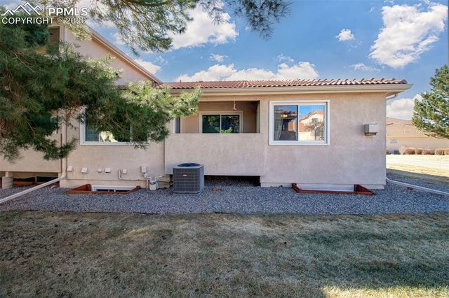 150 Luxury Lane, Colorado Springs, CO 80921