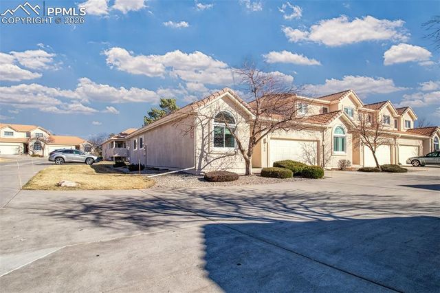 150 Luxury Lane, Colorado Springs, CO 80921