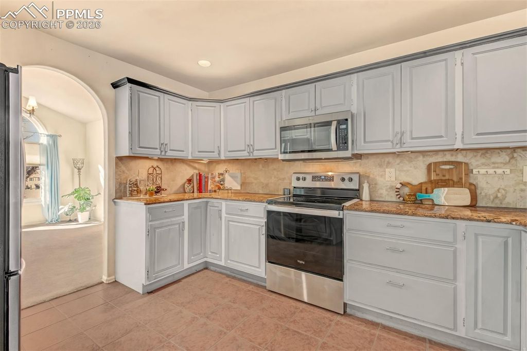150 Luxury Lane, Colorado Springs, CO 80921 — photo 5
