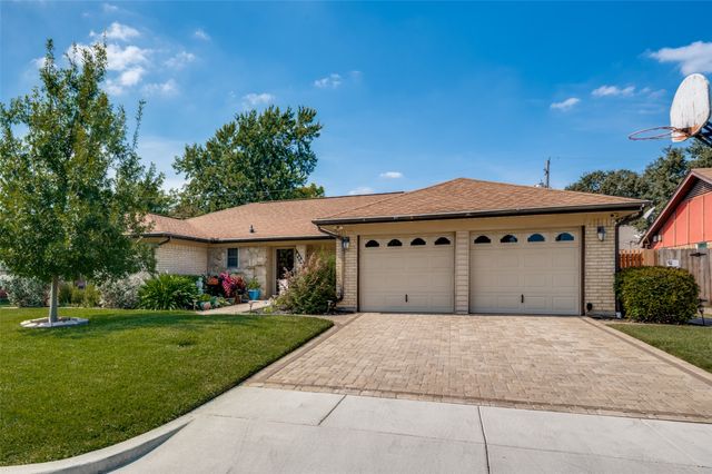 5505 Wood View Street, North Richland Hills, TX 76180