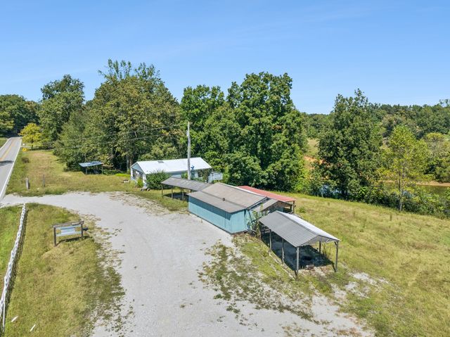 8272 Burgess Falls Rd, Baxter, TN 38544