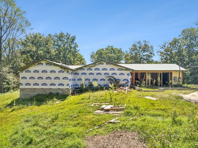 8272 Burgess Falls Rd, Baxter, TN 38544
