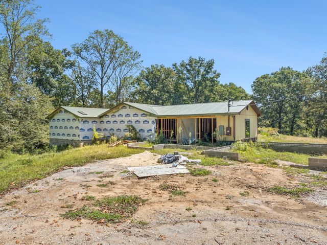 8272 Burgess Falls Rd, Baxter, TN 38544