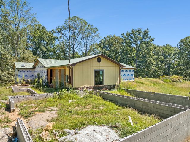 8272 Burgess Falls Rd, Baxter, TN 38544
