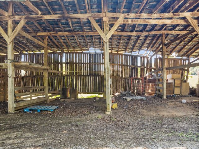 8272 Burgess Falls Rd, Baxter, TN 38544