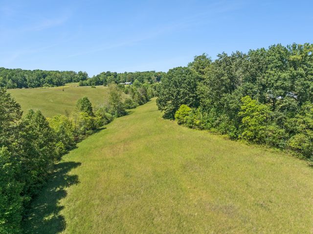 8272 Burgess Falls Rd, Baxter, TN 38544
