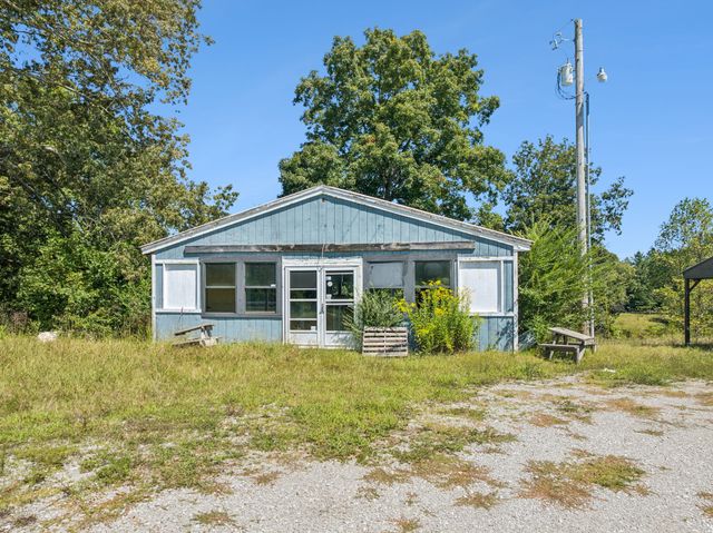 8272 Burgess Falls Rd, Baxter, TN 38544