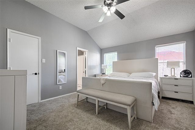 903 Gillon Drive, Arlington, TX 76001