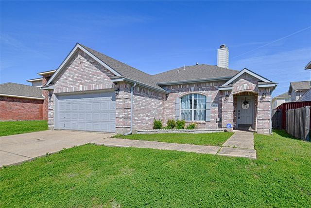 903 Gillon Drive, Arlington, TX 76001