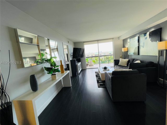 2333 Brickell Ave 409, Miami, FL 33129