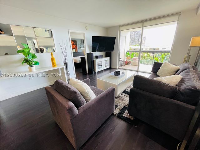 2333 Brickell Ave 409, Miami, FL 33129