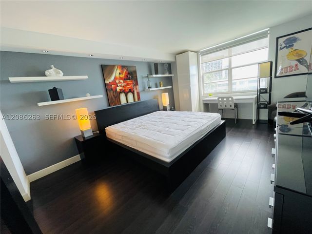 2333 Brickell Ave 409, Miami, FL 33129